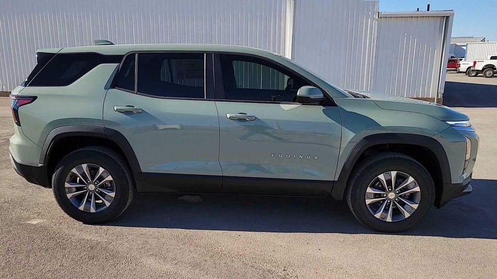 new 2026 Chevrolet Equinox car, priced at $30,495