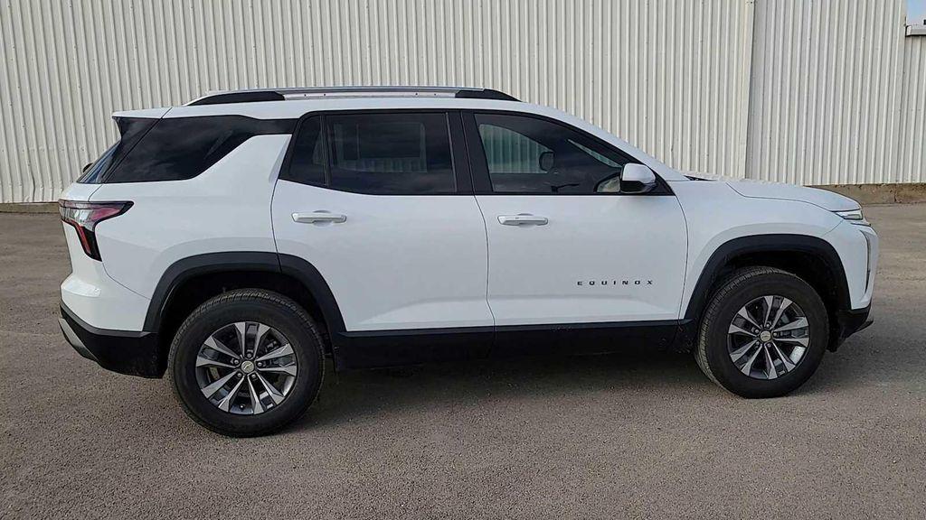 new 2026 Chevrolet Equinox car, priced at $34,190