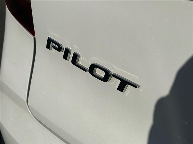 used 2022 Honda Pilot car, priced at $34,614