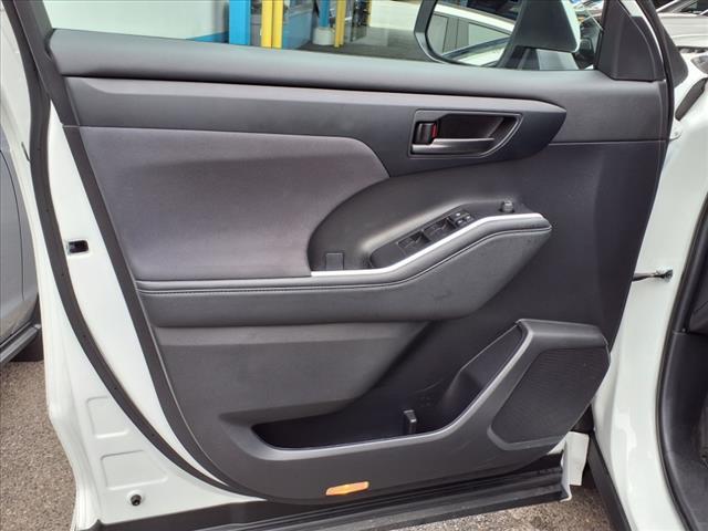 used 2023 Toyota Highlander car, priced at $35,865