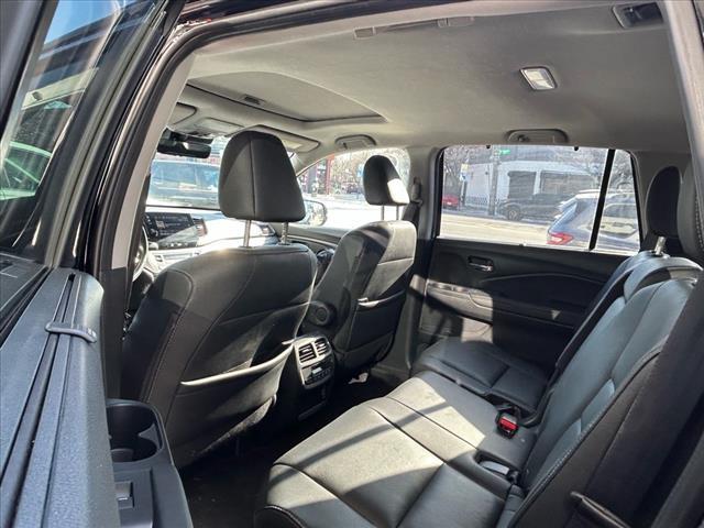 used 2022 Honda Pilot car, priced at $28,590