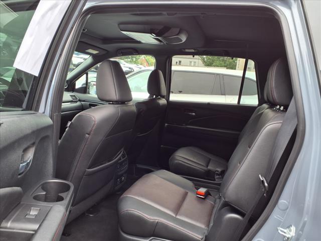 used 2022 Honda Pilot car, priced at $37,990