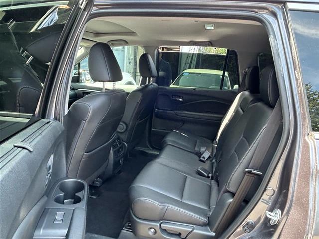 used 2022 Honda Pilot car, priced at $31,333