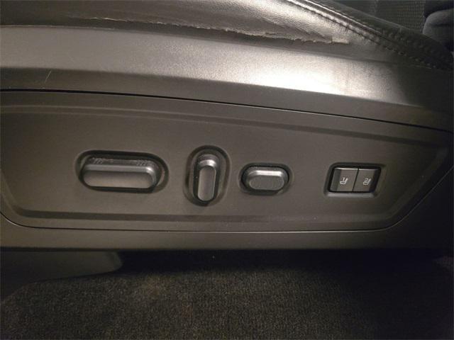 used 2013 Lincoln Navigator car, priced at $12,500