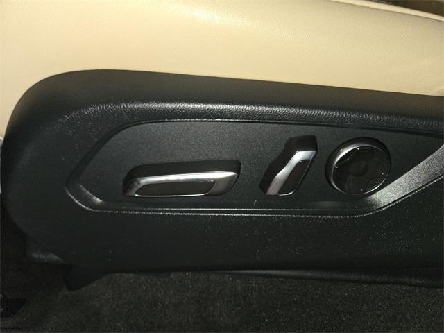 used 2023 Acura MDX car, priced at $43,290