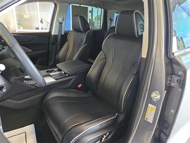 used 2023 Acura MDX car, priced at $51,609