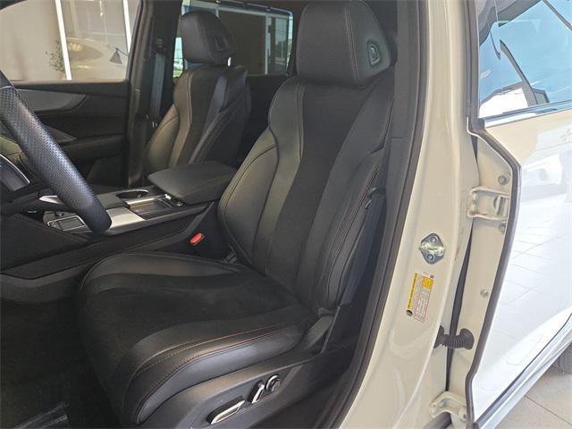 used 2022 Acura MDX car, priced at $46,691