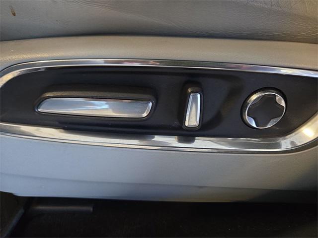 used 2020 Acura MDX car, priced at $33,489