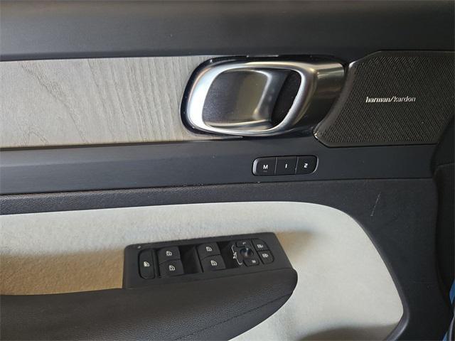 used 2023 Volvo XC40 car, priced at $34,078