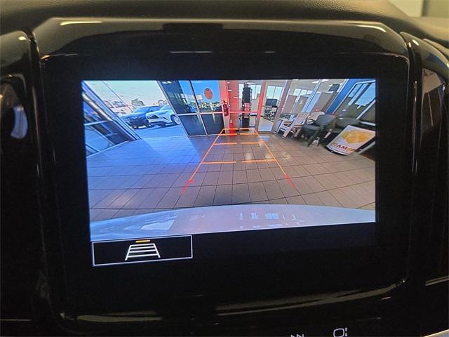 used 2021 Chevrolet Traverse car, priced at $24,659