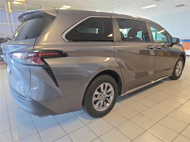 used 2024 Toyota Sienna car, priced at $41,598