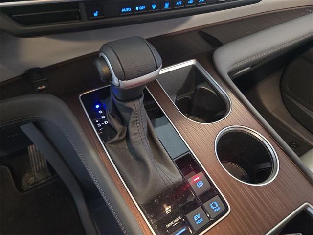 used 2024 Toyota Sienna car, priced at $41,598