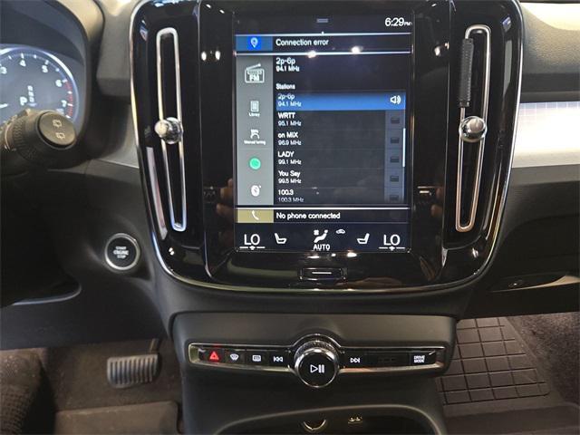 used 2020 Volvo XC40 car, priced at $22,000
