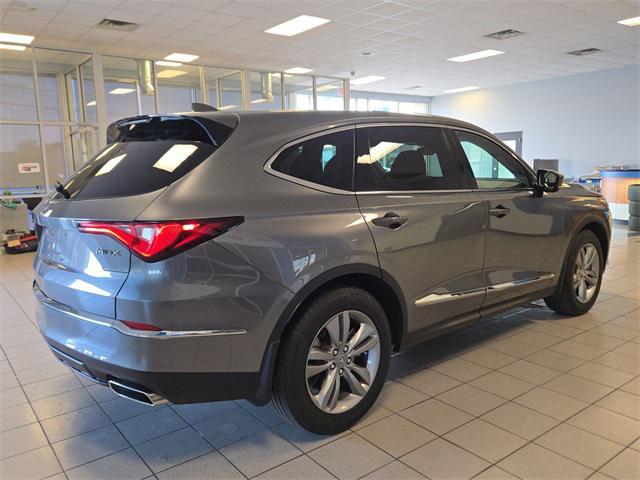 used 2023 Acura MDX car, priced at $38,250