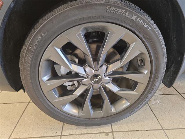used 2022 Kia Sorento car, priced at $29,912