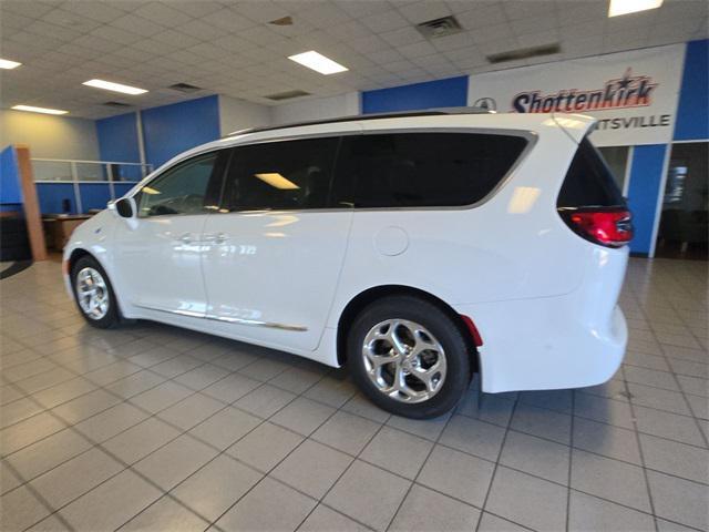 used 2021 Chrysler Pacifica Hybrid car, priced at $28,660