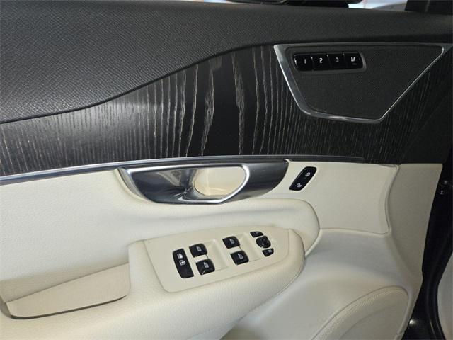 used 2020 Volvo XC90 car, priced at $27,500