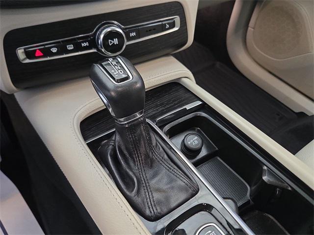 used 2020 Volvo XC90 car, priced at $27,500