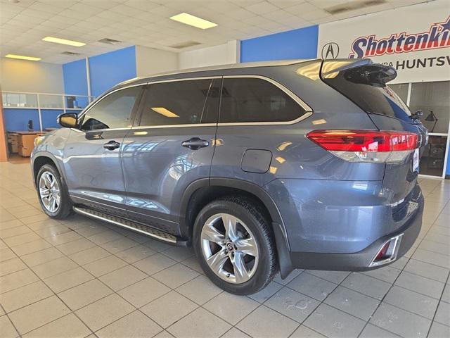 used 2018 Toyota Highlander car, priced at $25,613