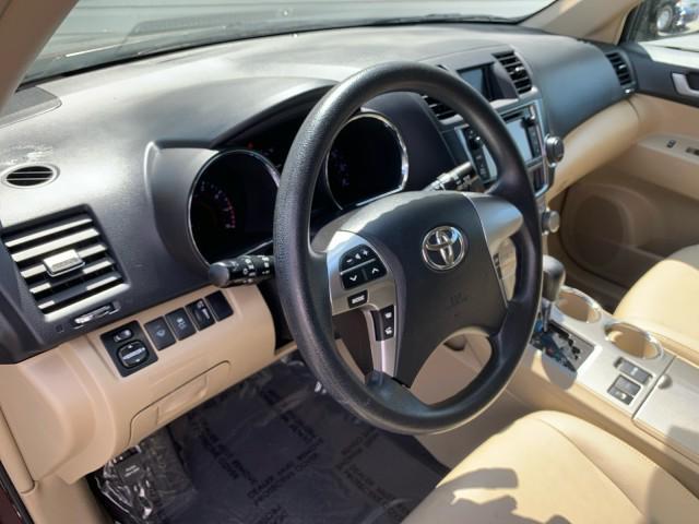 used 2013 Toyota Highlander car