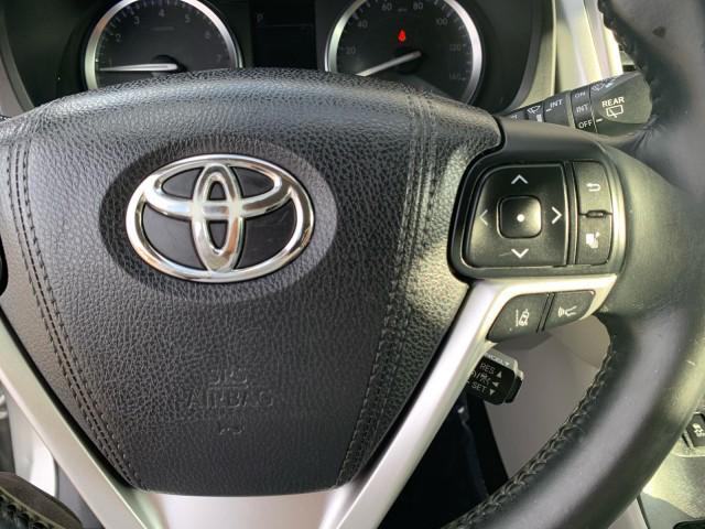 used 2017 Toyota Highlander car