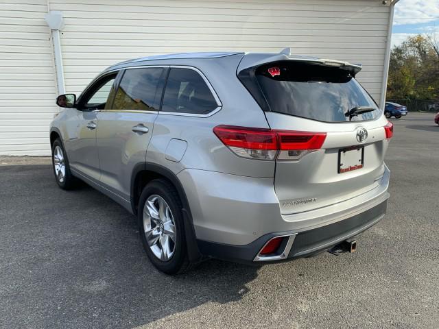 used 2017 Toyota Highlander car