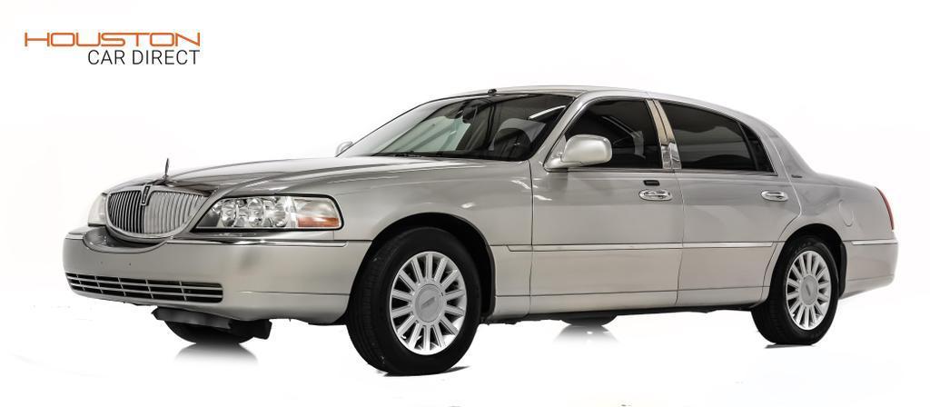 used 2003 Lincoln Town Car car, priced at $13,995