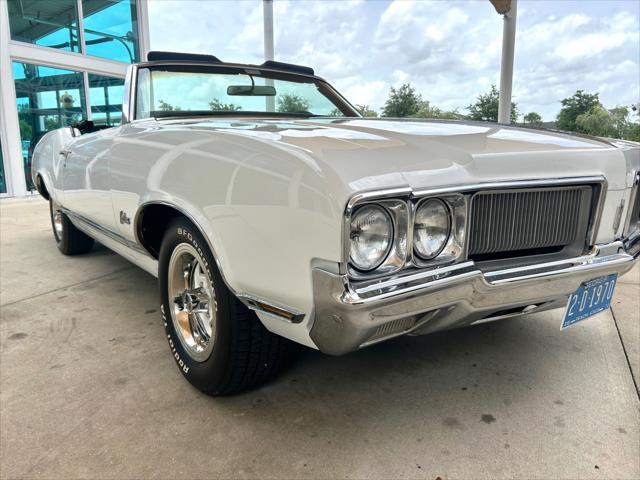 used 1970 Oldsmobile Cutlass car, priced at $43,997