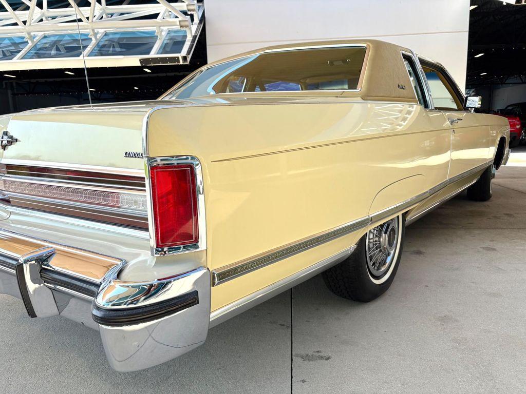 used 1976 Lincoln Continental car, priced at $27,997