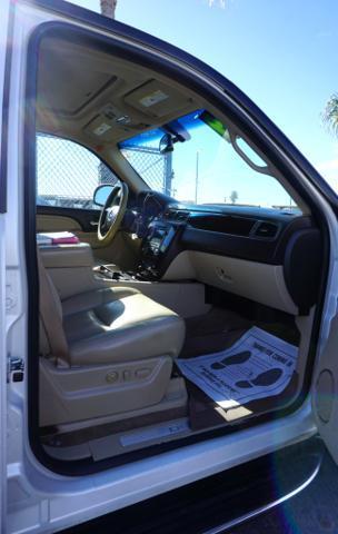 used 2010 GMC Yukon car, priced at $9,999