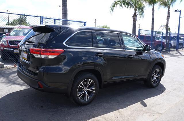 used 2018 Toyota Highlander car, priced at $27,599