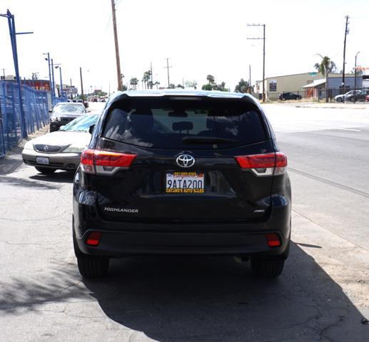 used 2018 Toyota Highlander car, priced at $27,599