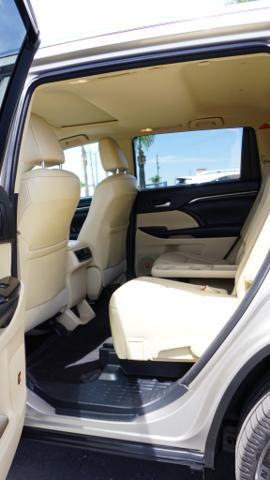 used 2015 Toyota Highlander car, priced at $17,999