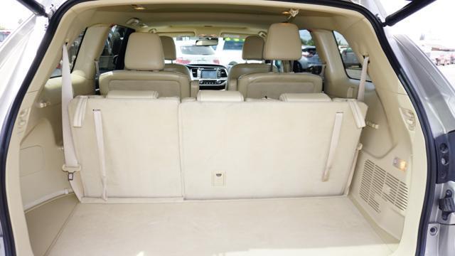 used 2015 Toyota Highlander car, priced at $17,999