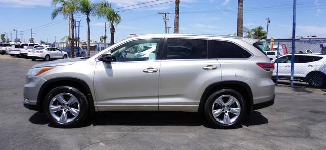 used 2015 Toyota Highlander car, priced at $17,999