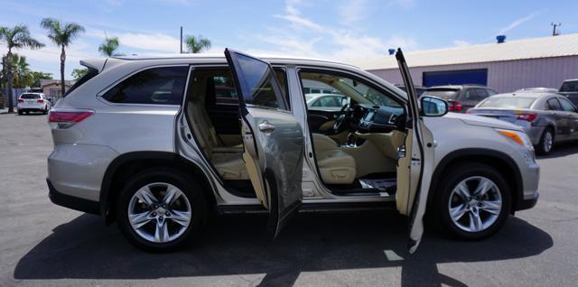 used 2015 Toyota Highlander car, priced at $17,999