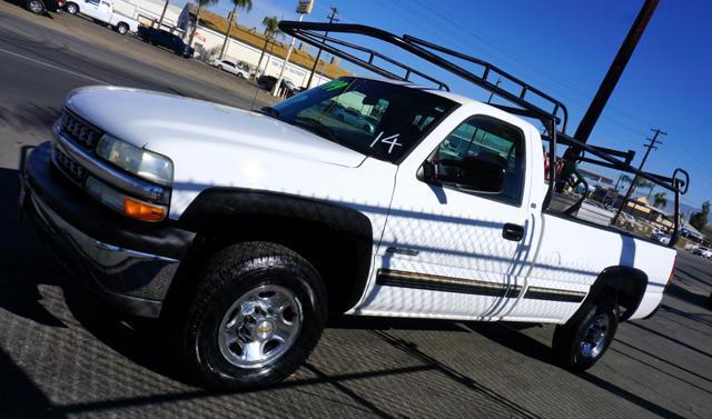 used 2001 Chevrolet Silverado 2500 car, priced at $10,999