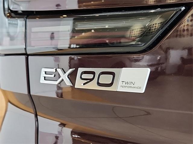 new 2025 Volvo EX90 car, priced at $95,140