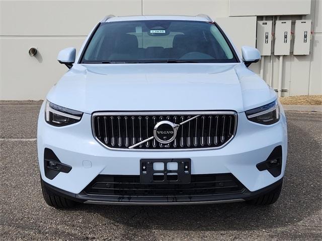 new 2025 Volvo XC40 car, priced at $50,565