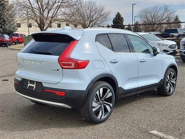 new 2025 Volvo XC40 car, priced at $50,565