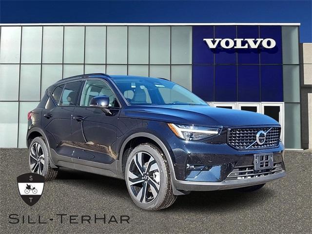 new 2025 Volvo XC40 car, priced at $51,000