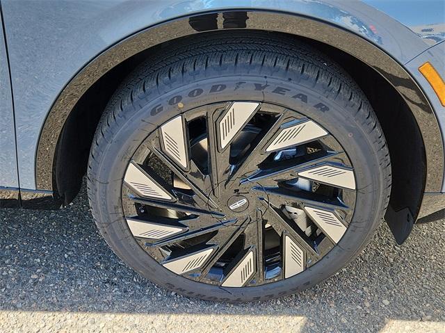 new 2025 Lincoln Nautilus car, priced at $64,056