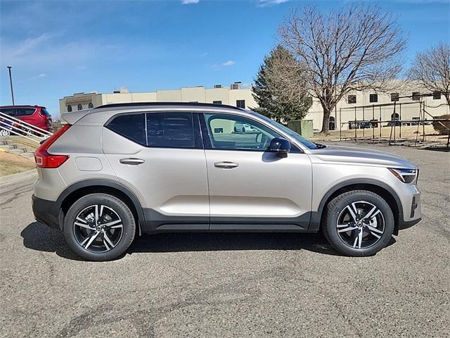 new 2024 Volvo XC40 car, priced at $45,045