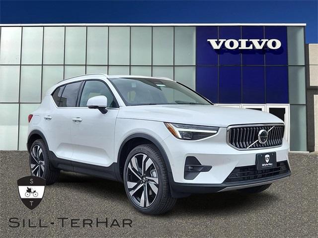 new 2025 Volvo XC40 car, priced at $48,575