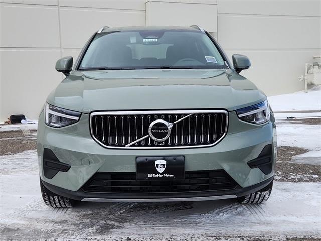 new 2025 Volvo XC40 car, priced at $44,000