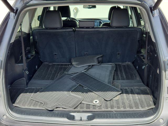 used 2015 Toyota Highlander car, priced at $20,330