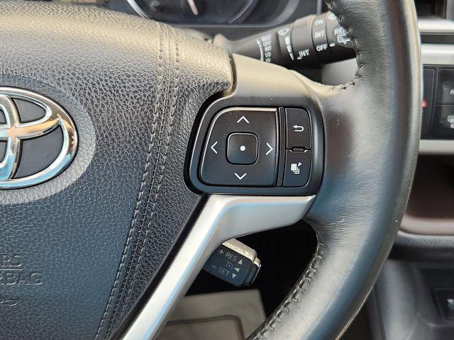 used 2015 Toyota Highlander car, priced at $20,330