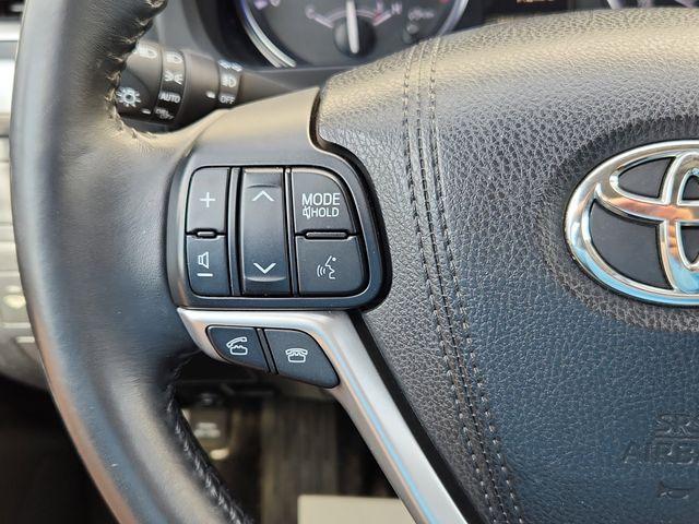 used 2015 Toyota Highlander car, priced at $20,330