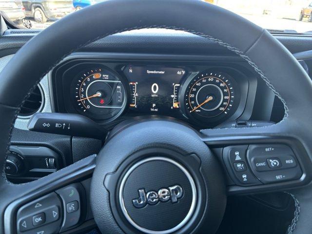 new 2025 Jeep Wrangler car, priced at $48,180