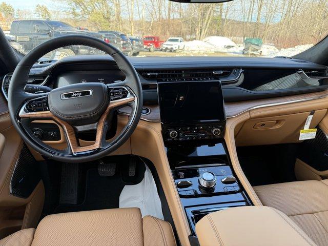 new 2025 Jeep Grand Cherokee car, priced at $62,095